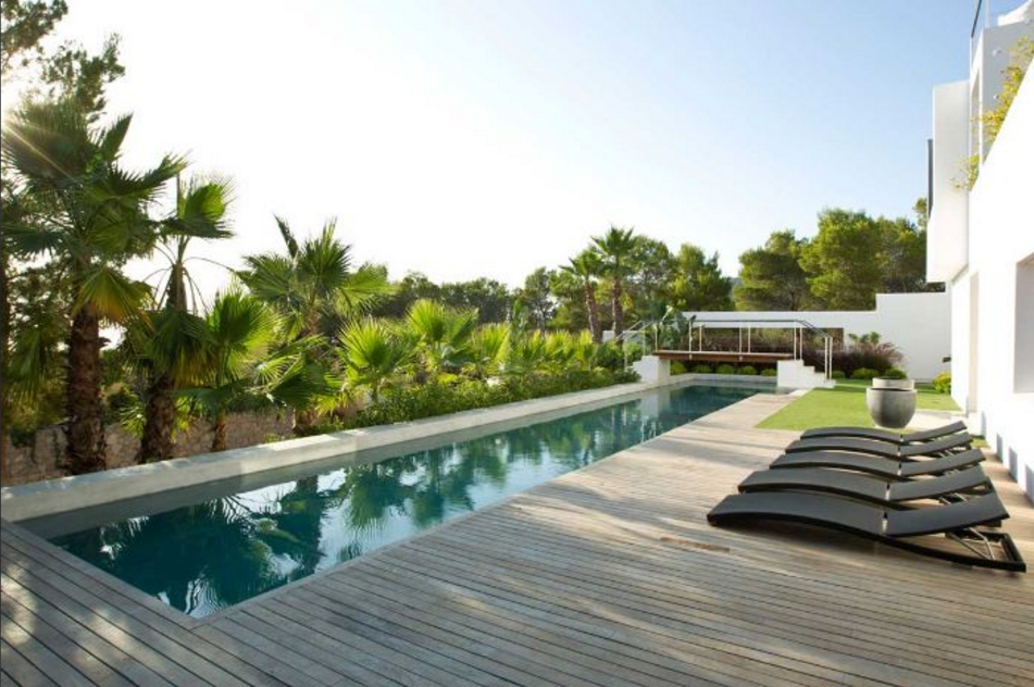 Moderne Villa mit zu Fuß zum Strand von Cala Salada