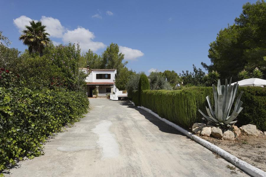 Villa mit viel Charme zu verkaufen in ruhiger Lage und viel Ruhe in Ibiza