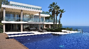 Einzigartige Villa mit einer möglichen Lizenz für ein Hotel - Boutique auf Ibiza