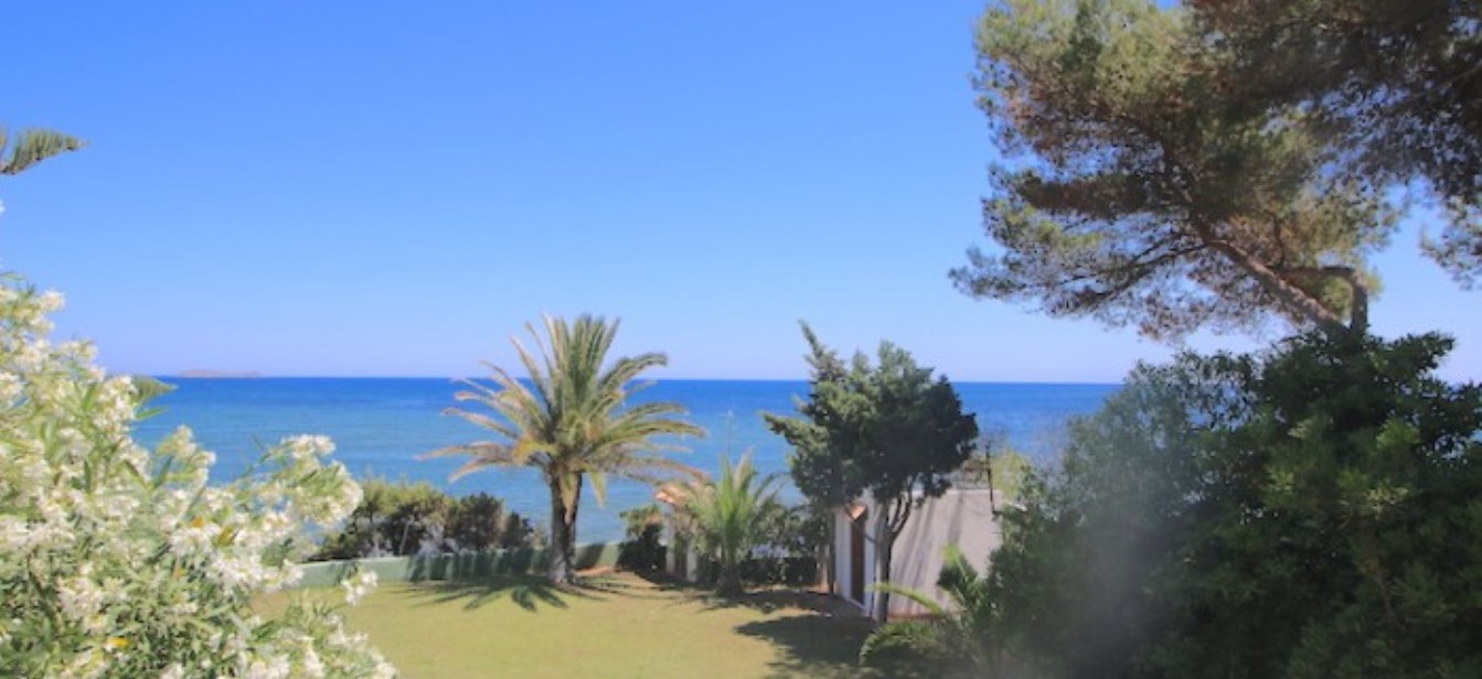 Villa mit direktem Meerzugang auf Ibiza Santa Eulalia