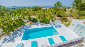 Villa mit 3 großen Schlafzimmer mit Meerblick in Ibiza Cala Conte