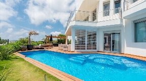 Neubau Villa zum Verkauf auf Ibiza