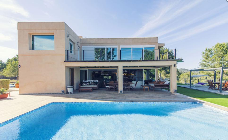 Villa im Süden von Ibiza in der Nähe von Cala Jondal zu verkaufen