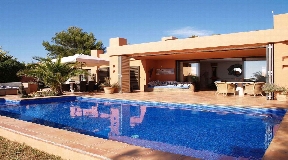 Moderne Villa zum Verkauf in Caló den Real mit herrlichem Blick