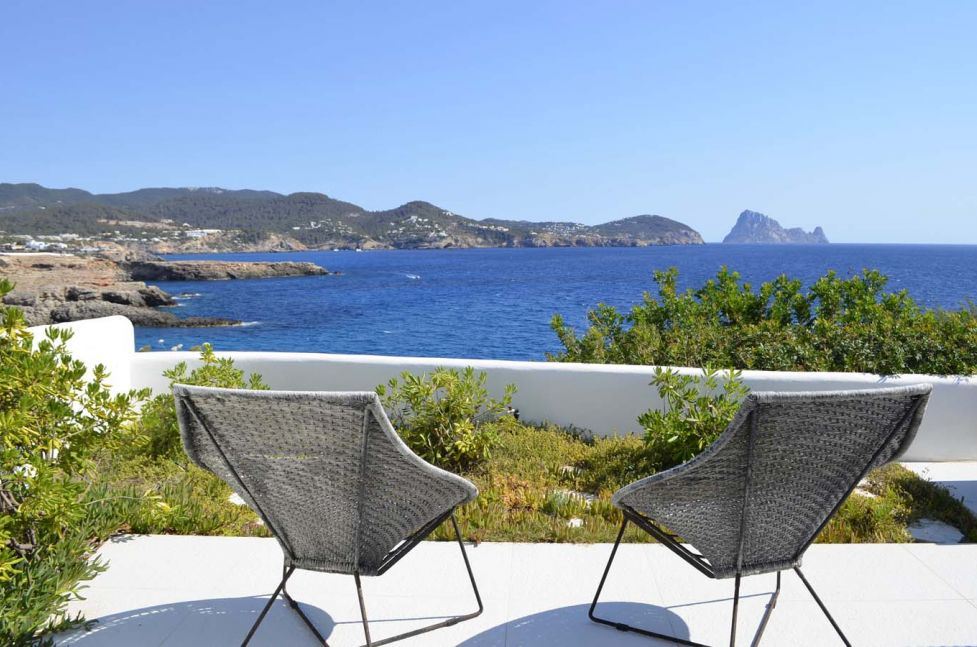 Moderne Villa mit spektakulärem Meerblick und Blick auf Es Vedra zu verkaufen