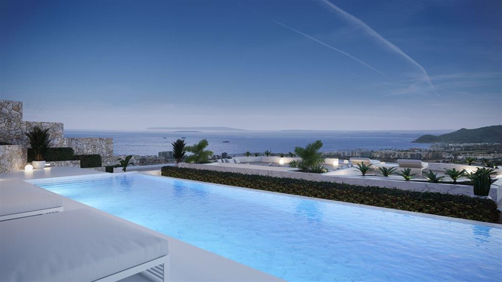 Luxusvilla mit Blick auf das Mittelmeer und freiem Blick auf Ibiza