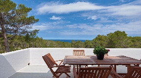 Schöne und herrliche Villa mit 6 Schlafzimmern in Sa Galera, Ibiza