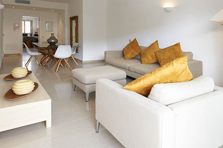 Wunderschönes Appartement mit fantastischem Meerblick in Royal Beach, Ibiza zu verkaufen