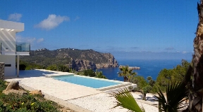 Moderne Luxusvilla in der Nähe des berühmten Strandes von Benirras zu verkaufen