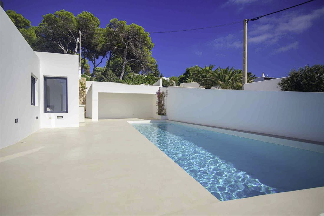 Moderne Villa in Cala Codolar mit fantastischem Blick auf das Meer