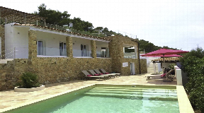 Neu renovierte Villa mit herrlichem Meerblick in der Nähe von Cala Bassa