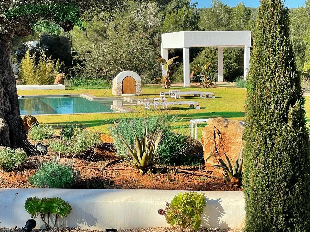 Sehr schönes neu gebautes Haus in der Nähe von Ibiza, Santa Eulalia und Santa Gertrudis