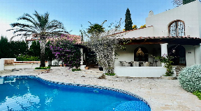Sehr schönes Haus in Strandnähe in Cala Llonga mit großem Pool