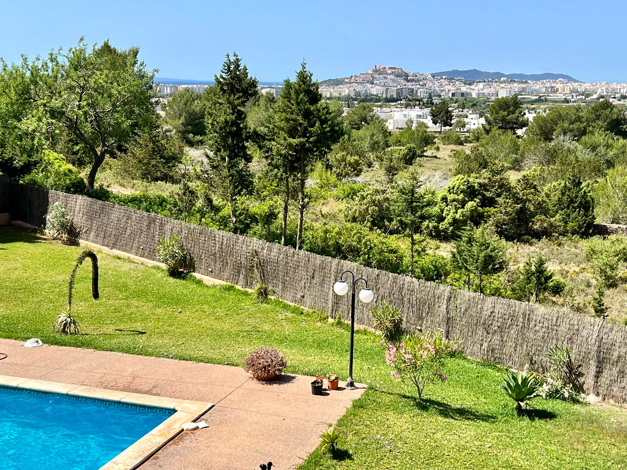 Villa in Jesus mit Panoramablick auf die Landschaft bis zur D'Alt Villa