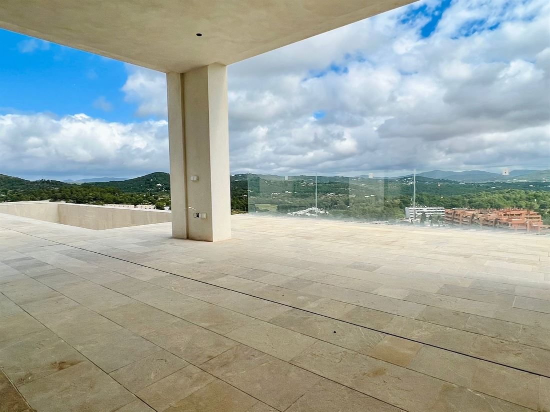 Neu gebaute moderne Villa in Roca Lisa mit schöner Aussicht