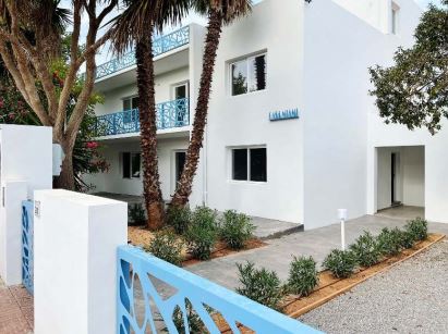 Neu renoviertes Einfamilienhaus mit 3 Wohnungen in Strandnähe
