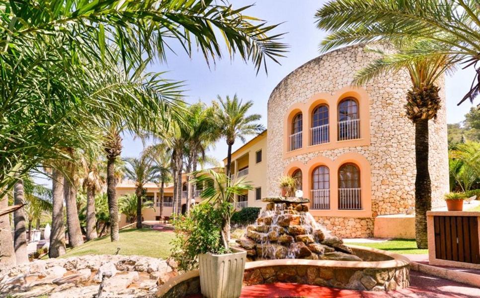 Luxusvilla zum Verkauf in Jesus auf Ibiza im Palast von Ibzia