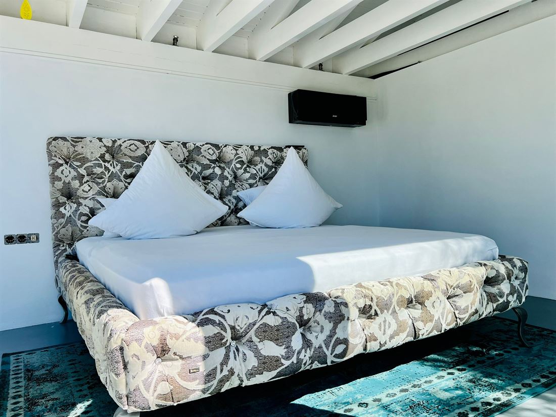 Imposante moderne 5-Schlafzimmer-Villa mit fantastischem Meerblick und Dalt Vila