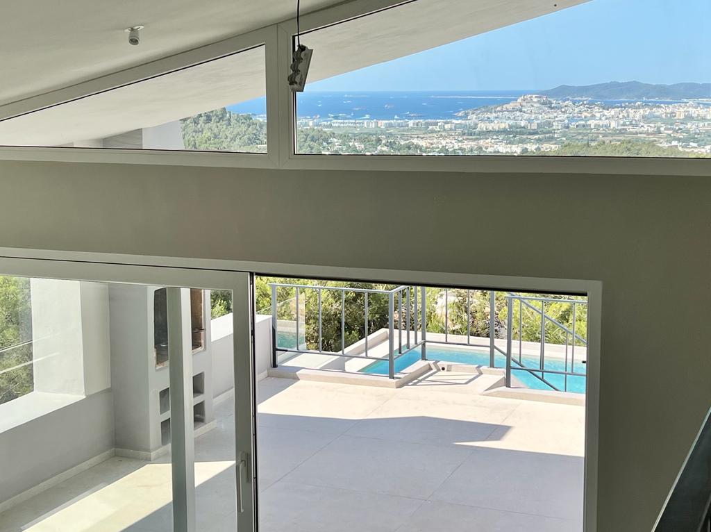 Wunderschöne Villa mit schönem Blick auf d'Alt Villa und Formentera in Can Furnet zu verkaufen