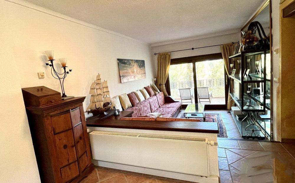 Geräumige Reihenendhäuser mit 6 Schlafzimmern, atemberaubender Aussicht und Annehmlichkeiten in Siesta, Ibiza
