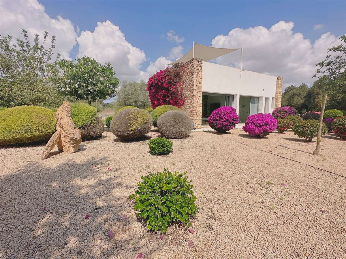 Erstaunliche Villa zum Verkauf in San Rafael mit Mietlizenz