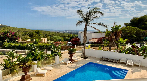 Unglaublicher Preisnachlass für Villa mit spektakulärem Meerblick in Can Furnet