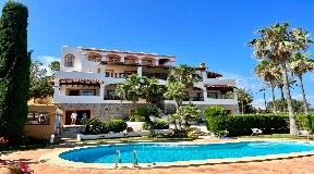 Erstaunliche Villa mit Meerblick in Portinatx zu verkaufen